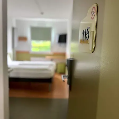 Koeln Hotel *