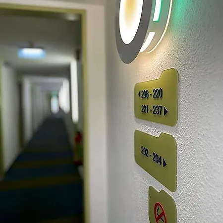 Koeln * Leverkusen